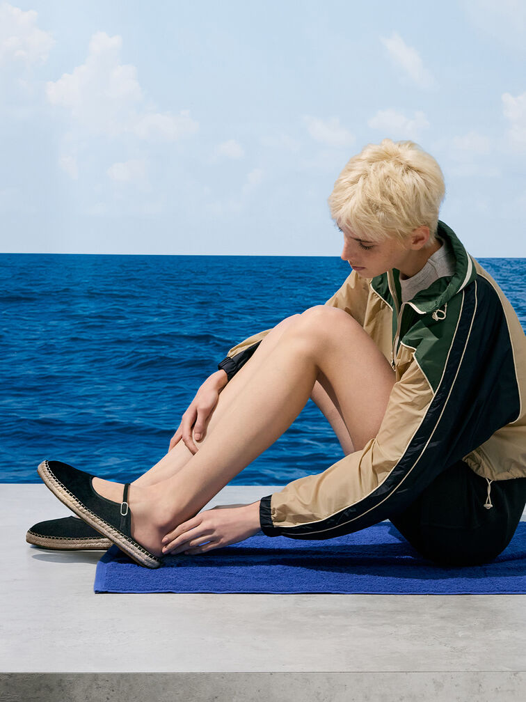 Gi&agrave;y mules đế bệt Bernadine Faux Suede, Đen họa tiết, hi-res