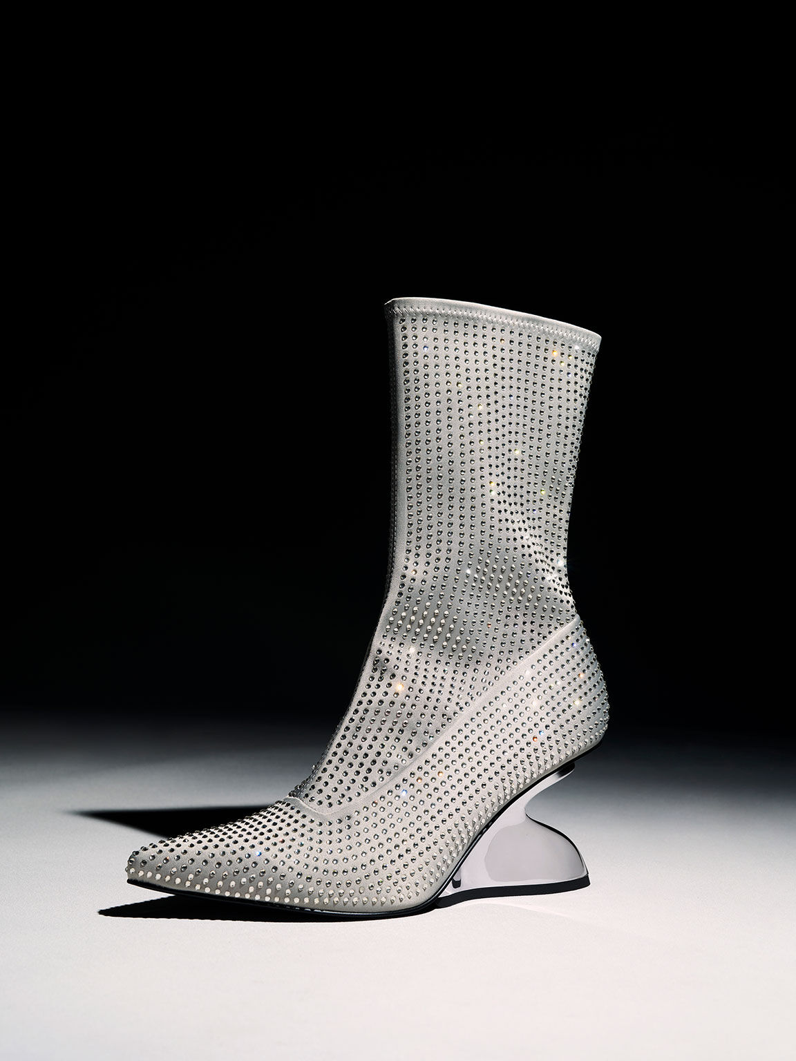 Giày boots mũi nhọn Zania Gem-Embellished Sculptural, Xám, hi-res