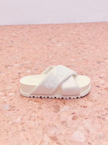 D&eacute;p quai ch&eacute;o Satin Embroidered-Flower, Phấn, hi-res