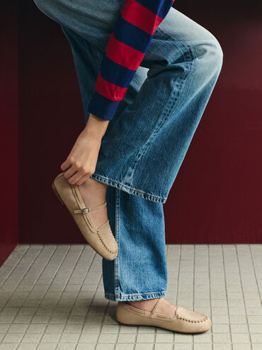 Gi&agrave;y lười mũi tr&ograve;n Gale Faux Suede, Be, hi-res