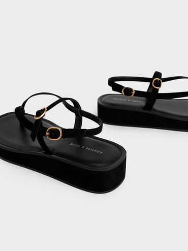 Gi&agrave;y sandals nữ xỏ ng&oacute;n Strappy Flatform Thong, Đen họa tiết, hi-res