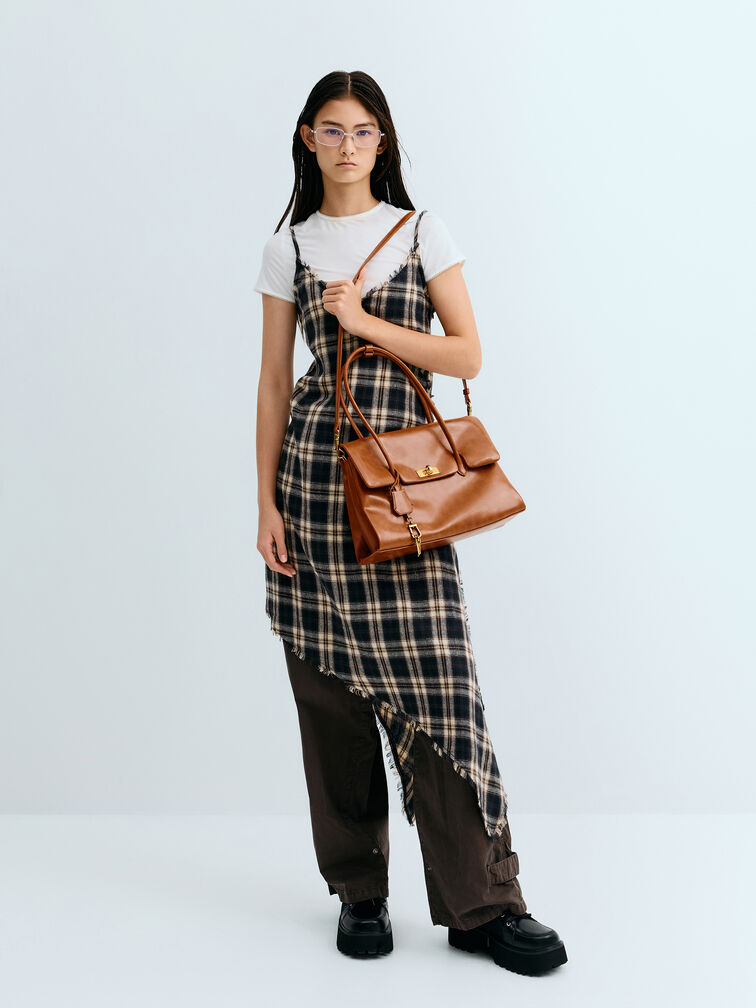 T&uacute;i tote h&igrave;nh thang Kerry Trapeze, Distressed Tan, hi-res