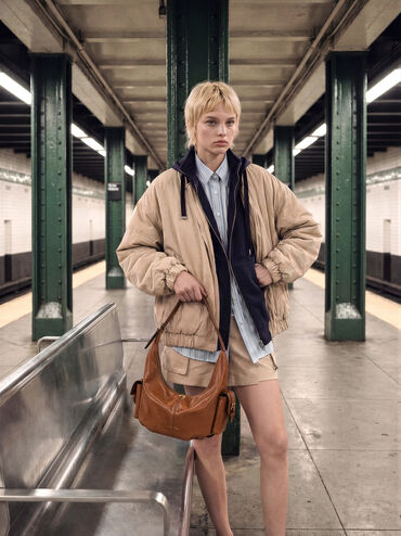 T&uacute;i đeo ch&eacute;o Bessie Side-Pocket, Distressed Tan, hi-res