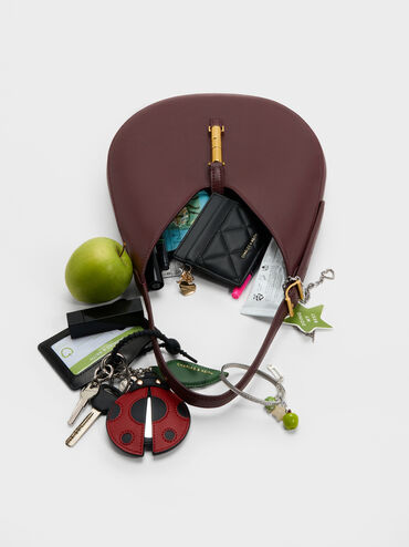 Túi đeo vai Cesia Metallic-Accent Hobo, Wineberry Red, hi-res