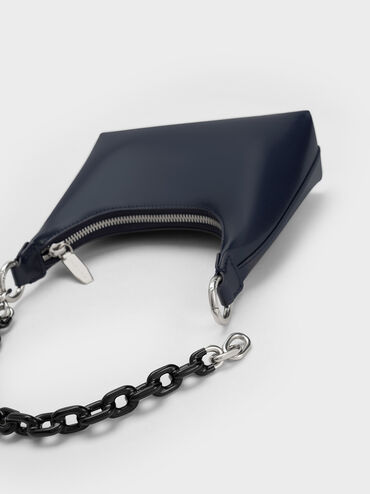 Túi đeo vai phom chữ nhật Koi Chain Handle, Xanh navy, hi-res
