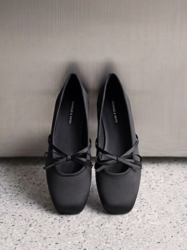 Gi&agrave;y b&uacute;p b&ecirc; mũi vu&ocirc;ng Satin Bow, Đen họa tiết, hi-res