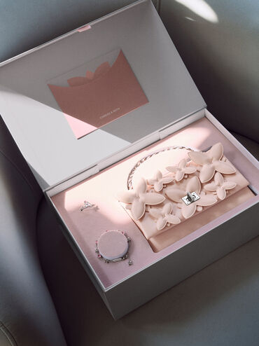 Bộ qu&agrave; tặng: T&uacute;i đeo vai Flower k&egrave;m trang sức, Soft Pink, hi-res