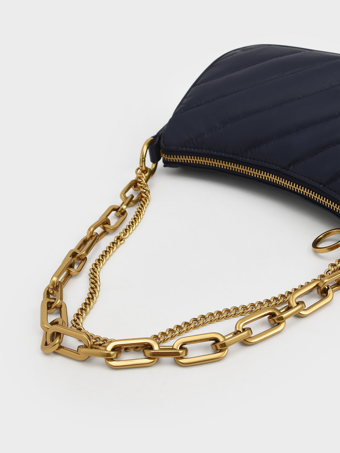 Túi đeo chéo nữ chần bông Chailly Chain Handle, Xanh navy, hi-res