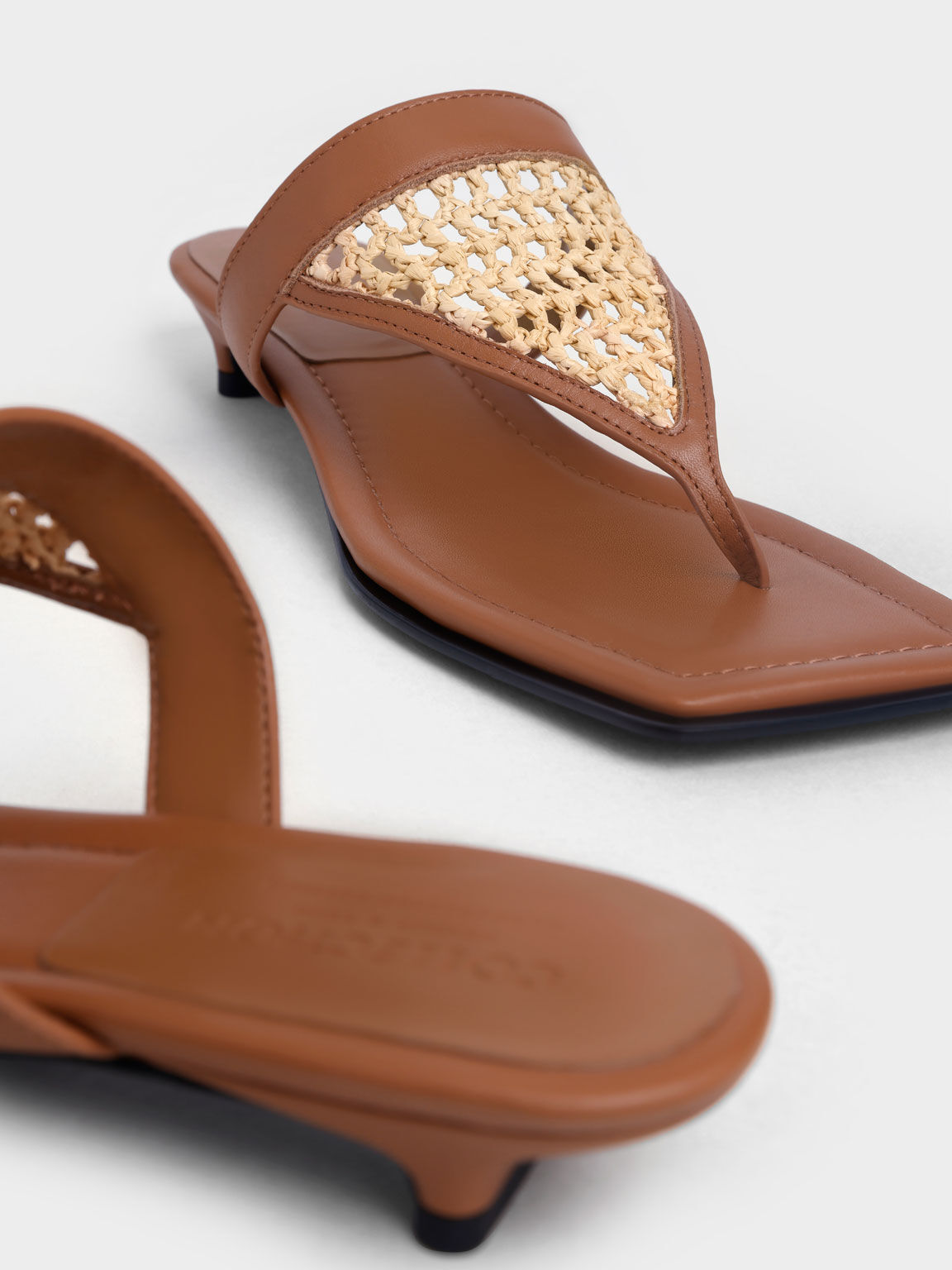 Giày sandals nữ quai kẹp Leather & Raffia Kitten, Nâu, hi-res