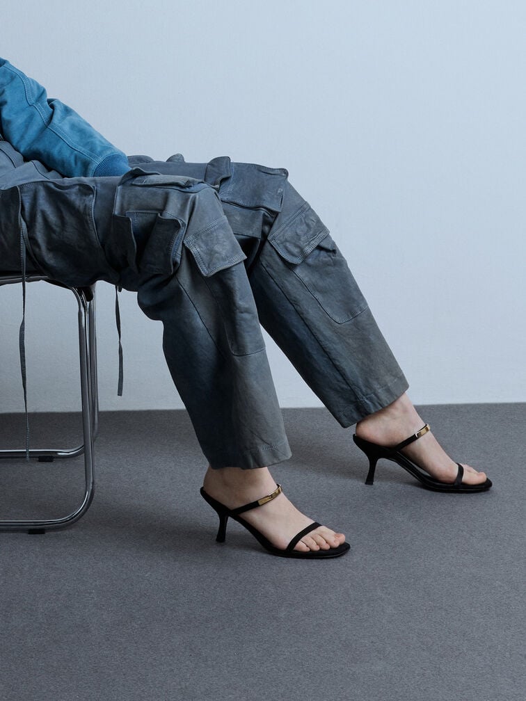 Gi&agrave;y sandals cao g&oacute;t Faux Suede Metallic-Accent, Đen họa tiết, hi-res