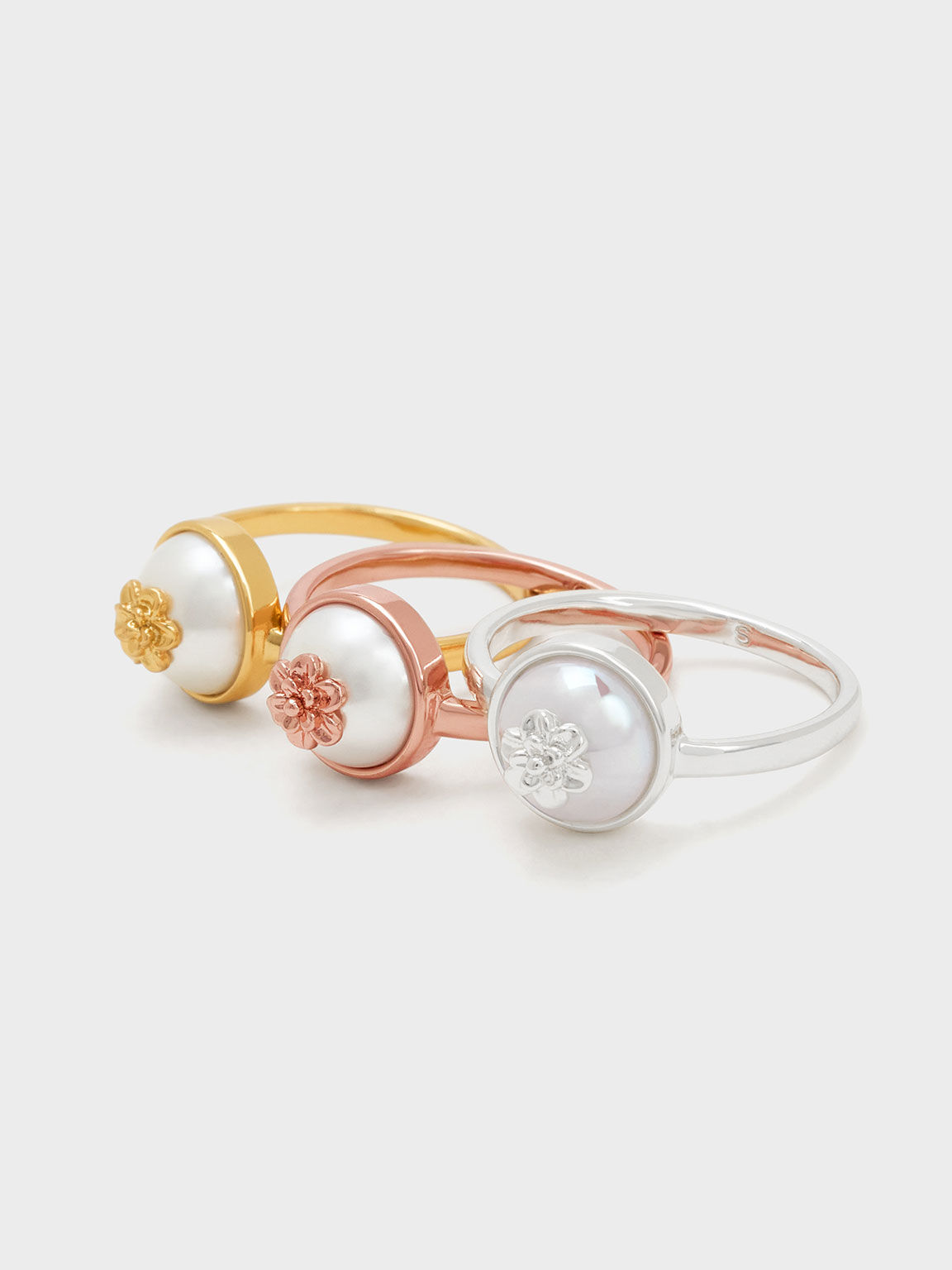 Flower-Embellished Pearl Ring, Gold, hi-res