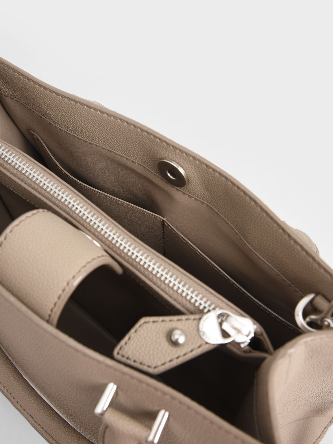Túi xách phom hình thang Double Handle Front Zip, Cát, hi-res
