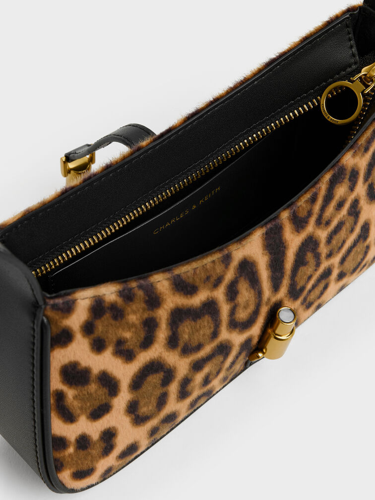 T&uacute;i đeo vai h&igrave;nh thang Cesia Leopard-Print, Nhiều m&agrave;u, hi-res