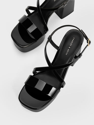 Giày sandals đế trụ Patent Crossover Strap, Đen bóng, hi-res