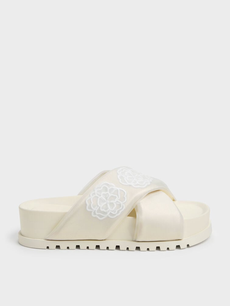 D&eacute;p quai ch&eacute;o Satin Embroidered-Flower, Phấn, hi-res