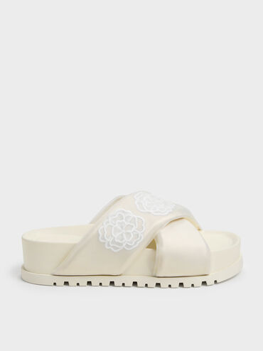 D&eacute;p quai ch&eacute;o Satin Embroidered-Flower, Phấn, hi-res