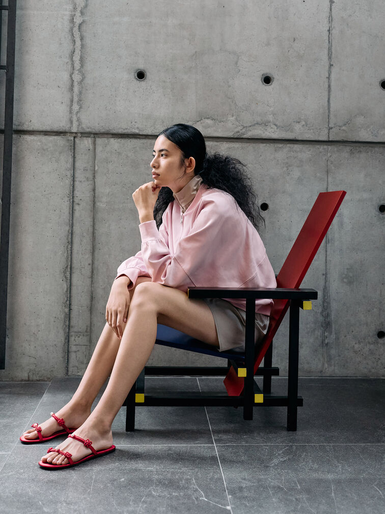 Gi&agrave;y sandals đế bệt Orinda Knot-Pearl, Đỏ, hi-res