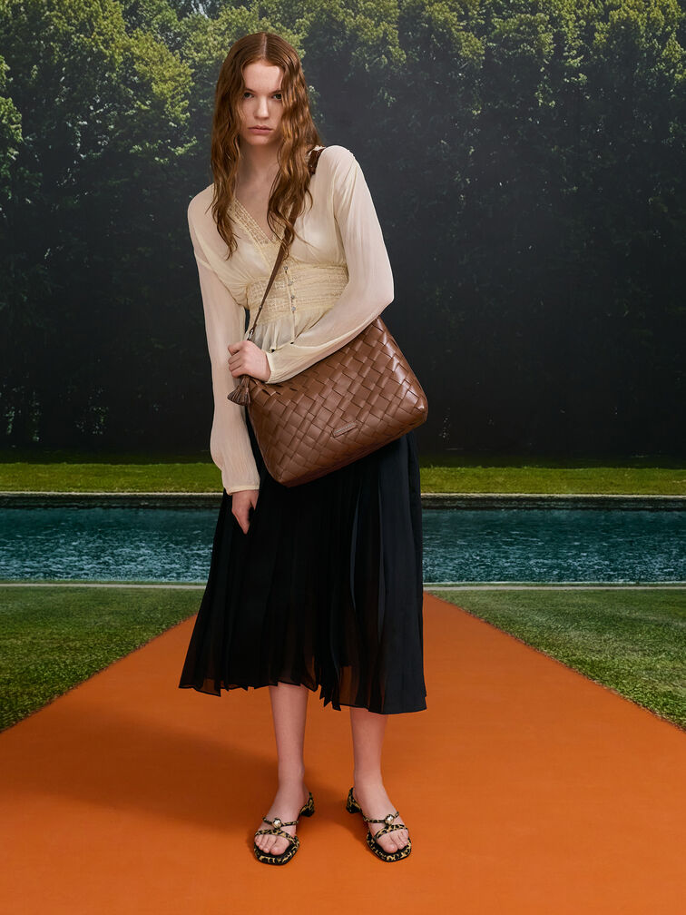 T&uacute;i đeo vai Ivette Woven Tassel, Chocolate, hi-res