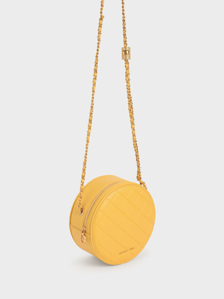 Túi đeo chéo phom tròn Quilted Circle, Vàng, hi-res
