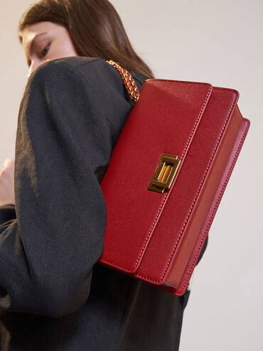 Túi đeo vai nữ nắp gập phom chữ nhật Chain, Đỏ, hi-res