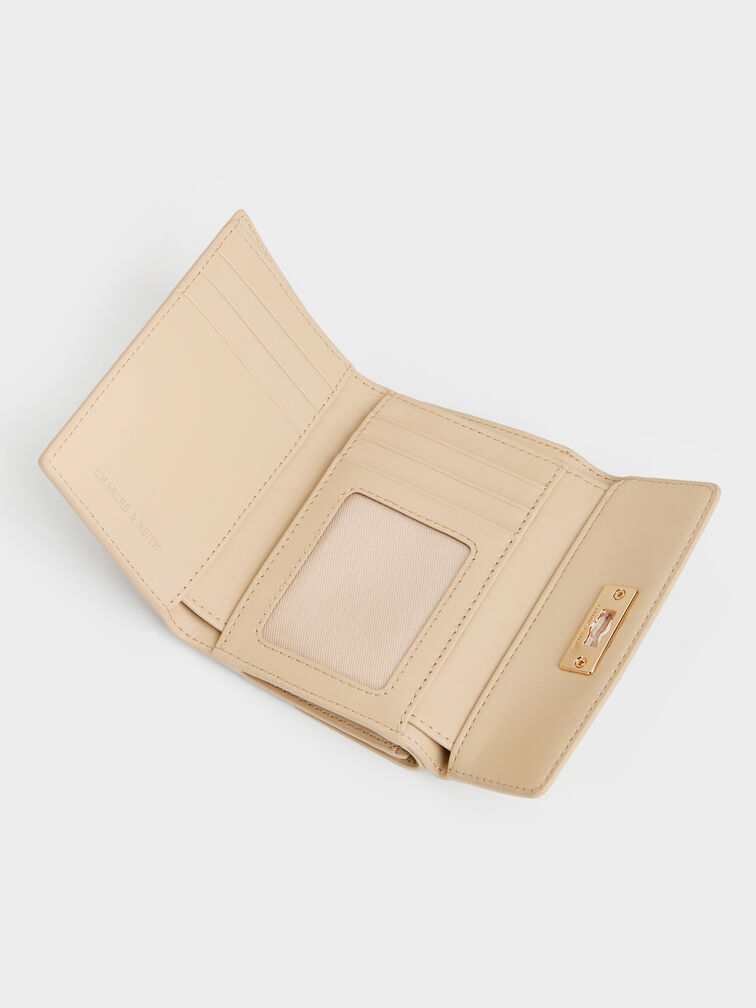 V&iacute; ngắn nắp gập Tricha c&aacute;t be, Sand Beige, hi-res