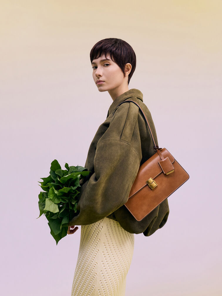 T&uacute;i đeo vai phom chữ nhật Acelynn, Distressed Tan, hi-res