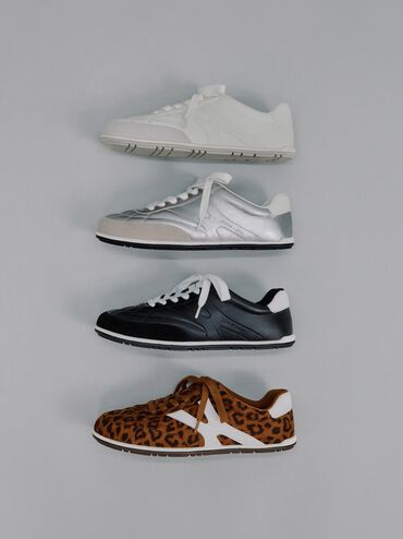 Giày sneakers cổ thấp Faux Suede Two-Tone, Đen, hi-res