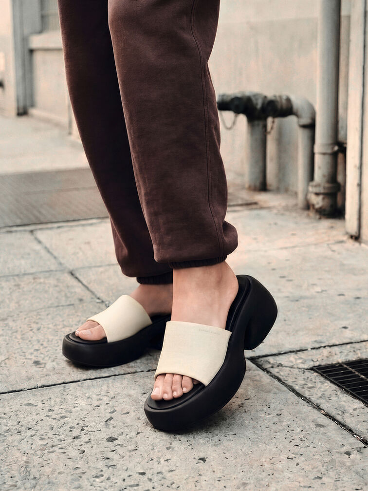 Gi&agrave;y đế xuồng hở mũi Baxie Silk Two-Tone Platform, Phấn, hi-res