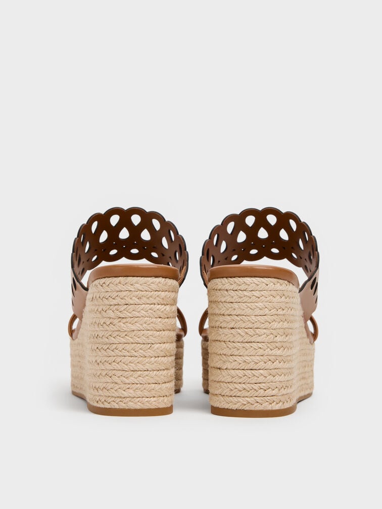 D&eacute;p đế xuồng Cut-Out, Rượu cognac, hi-res