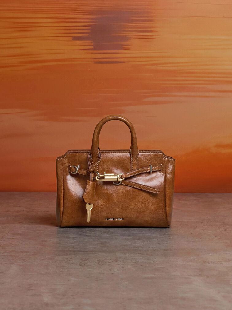 T&uacute;i x&aacute;ch h&igrave;nh thang Mini Delfina Belted, Distressed Tan, hi-res