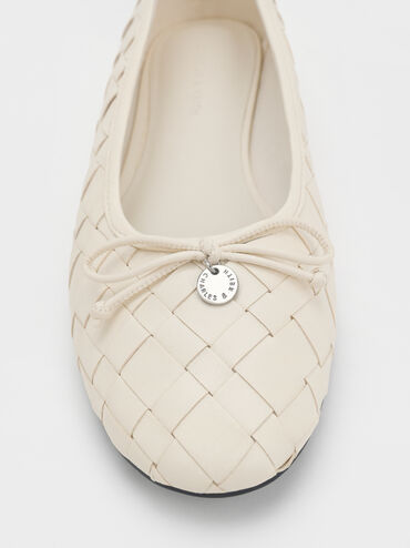 Gi&agrave;y b&uacute;p b&ecirc; mũi tr&ograve;n Woven Bow, Phấn, hi-res