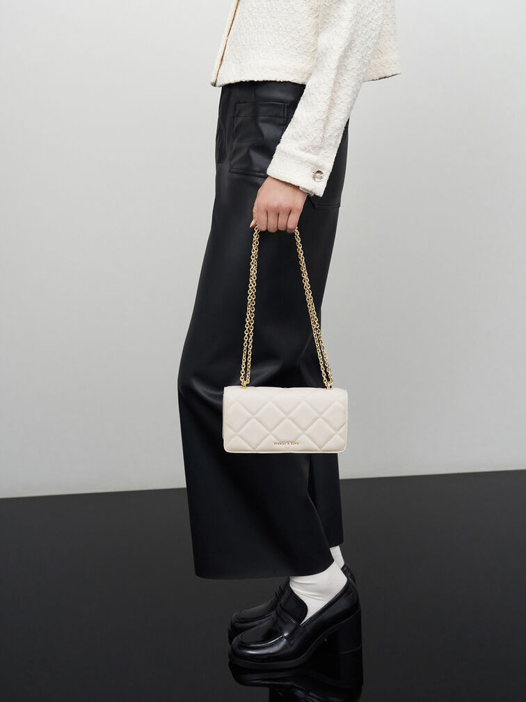 V&iacute; chữ nhật d&aacute;ng d&agrave;i Paffuto Chain Handle Quilted, Kem, hi-res