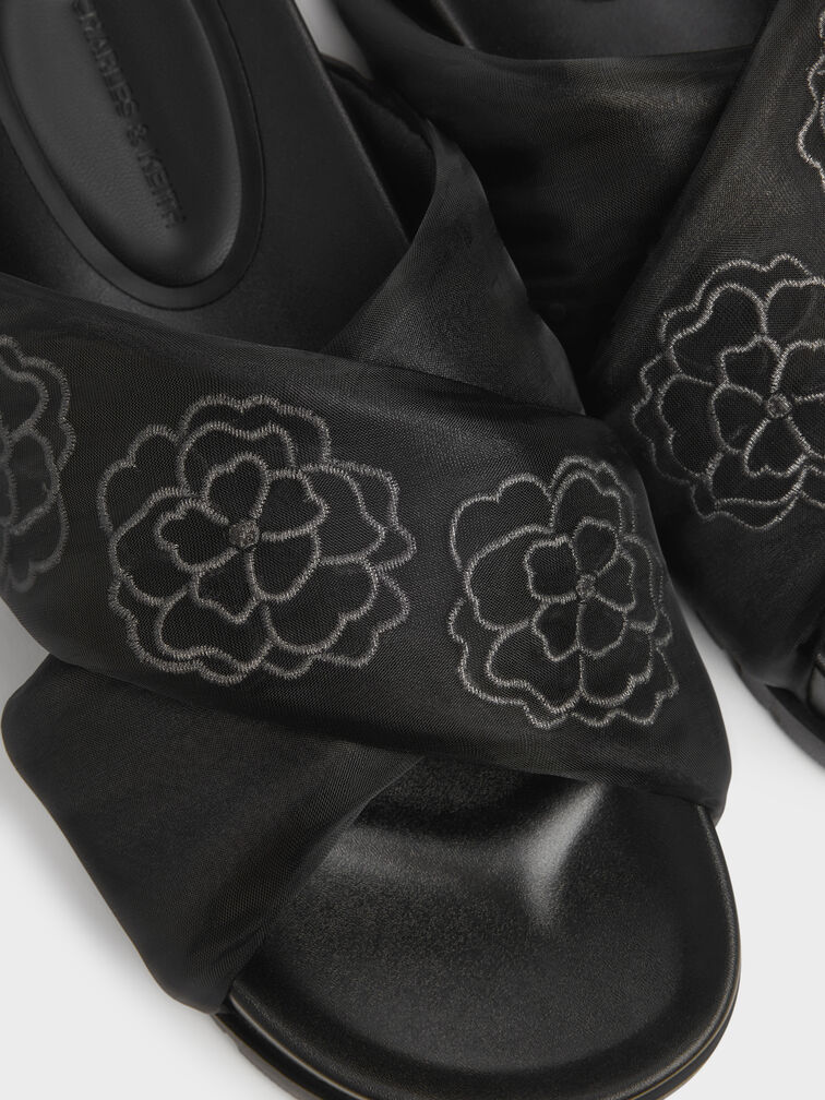 D&eacute;p quai ch&eacute;o Satin Embroidered-Flower, Đen họa tiết, hi-res