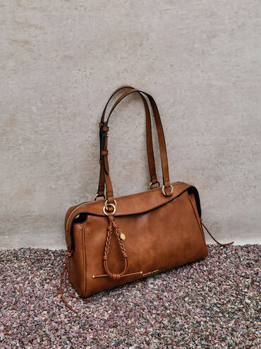 T&uacute;i đeo vai h&igrave;nh thang Haylen Braided-Charm, Distressed Tan, hi-res