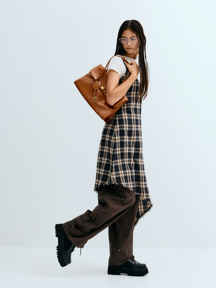 T&uacute;i tote h&igrave;nh thang Kerry Trapeze, Distressed Tan, hi-res