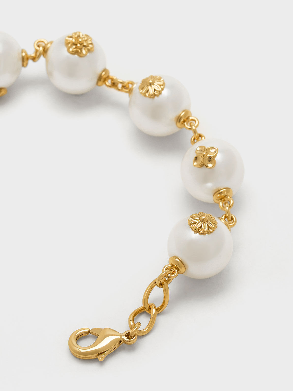 Flower-Embellished Pearl Bracelet, Gold, hi-res