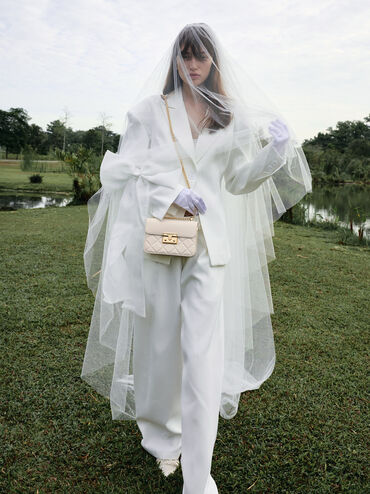 T&uacute;i đeo ch&eacute;o Alva Quilted, Kem, hi-res