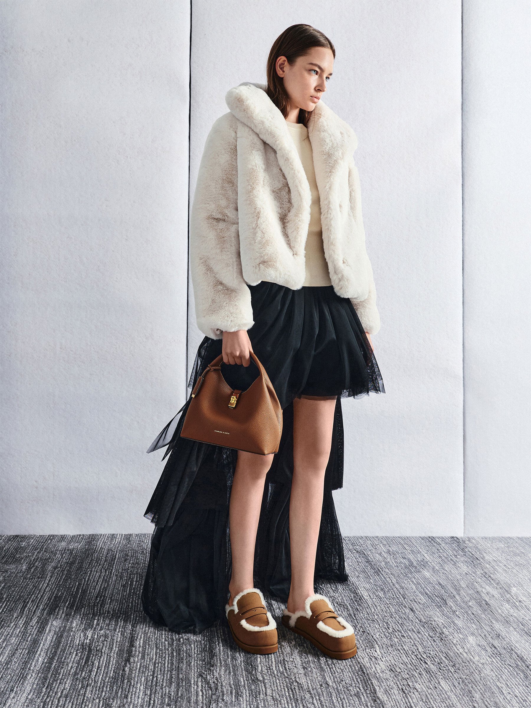 Women's Black Voyager Leather Belted Trapeze Tote Bag - CHARLES & KEITH