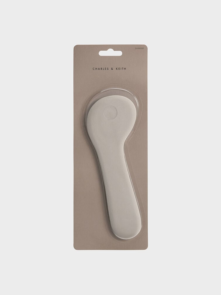 3/4 insoles with a slim and tapered design that is ideal for most heel styles.