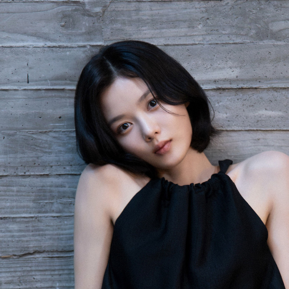 Kim You Jung icon - CHARLES & KEITH