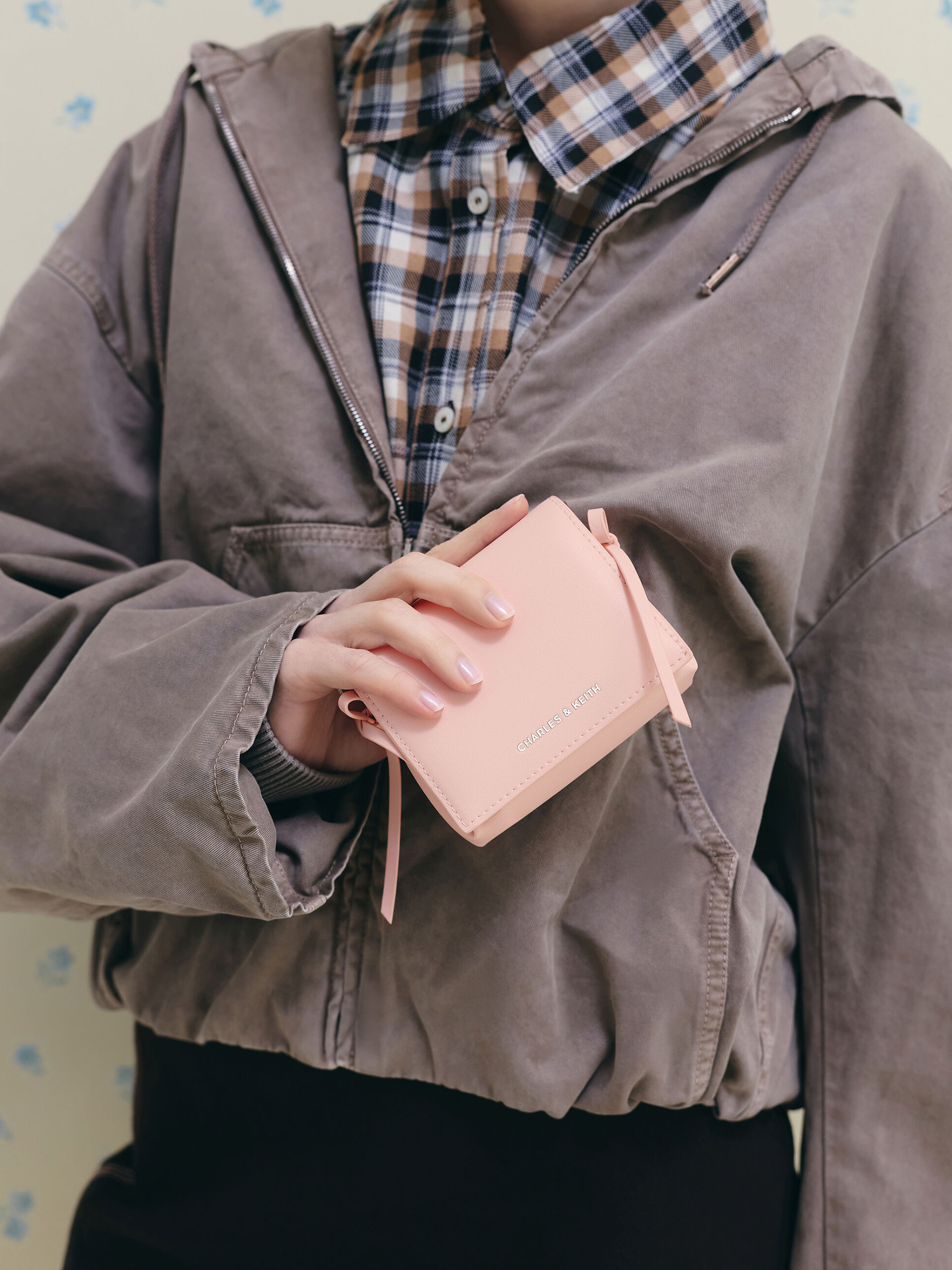 Black Donna Crinkle-Effect Tote Bag - CHARLES & KEITH