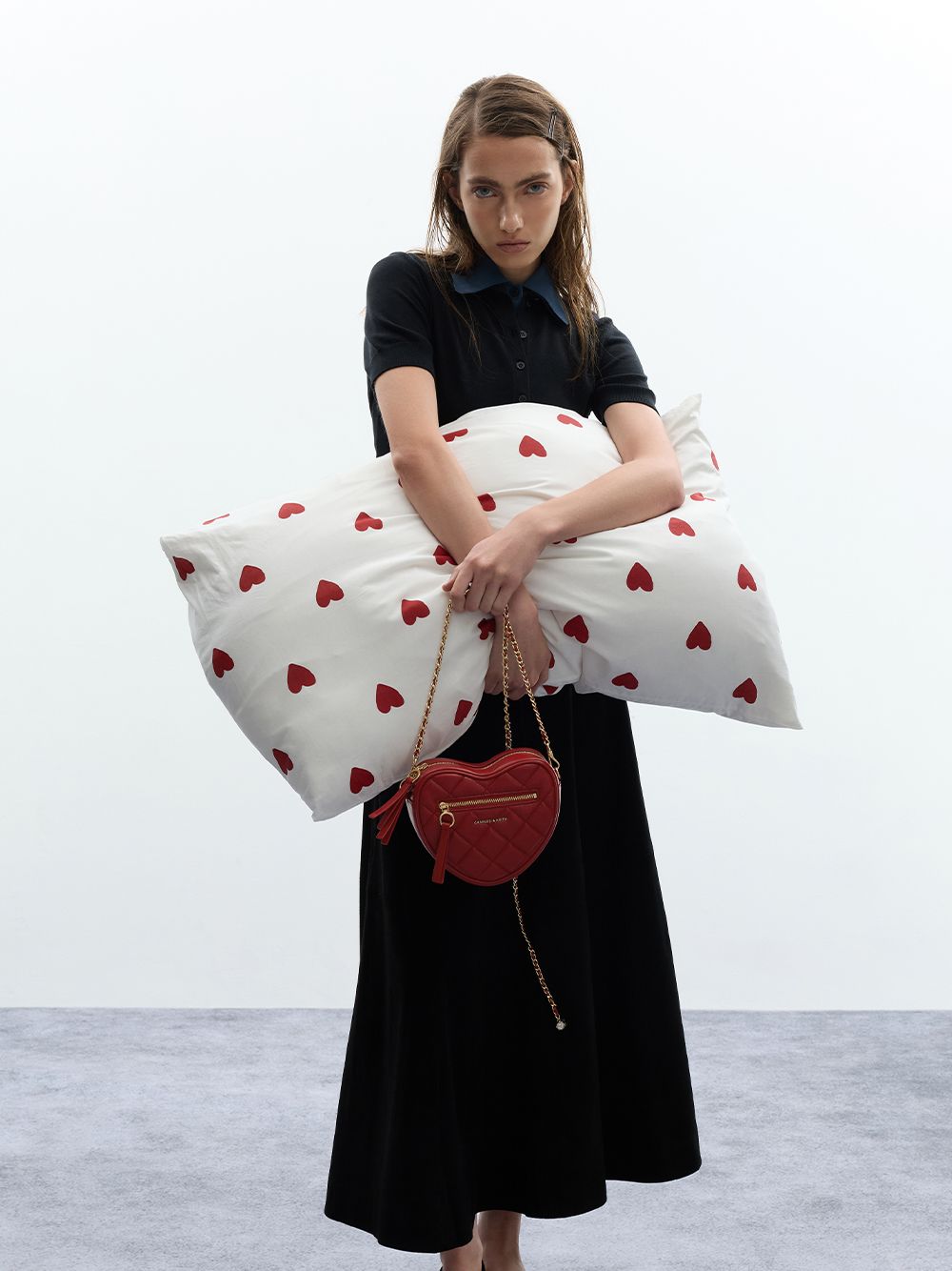 Women’s tomato red Paffuto quilted heart chain-strap crossbody bag - CHARLES & KEITH